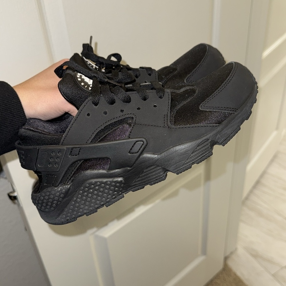 NIKE HUARACHE